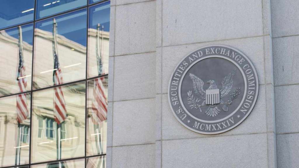 Prominent crypto personality, Bryan Lee, faces serious charges of up to 20 years in prison related to an audacious scam, CoinDeal, which allegedly swindled investors of $45 million. The plot involved a group of companies, 'ViRSE,' which falsely projected themselves as leaders in the metaverse and crypto-assets domains. They dangled the lure of substantial returns from a supposed backing by two concealed billionaires. These claims, however, lacked any truth.