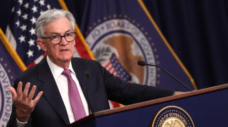 U.S. Federal Reserve to Cease Rate Hikes, According to Economists