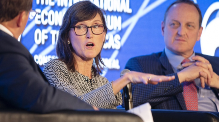 Cathie Wood Predicts Game-Changing Convergence Between Bitcoin and AI