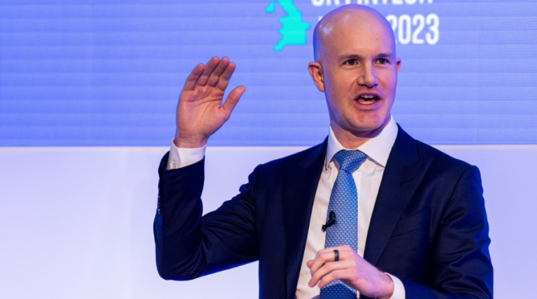 Coinbase CEO Signals Potential US Supreme Court Confrontation Over Crypto Regulations